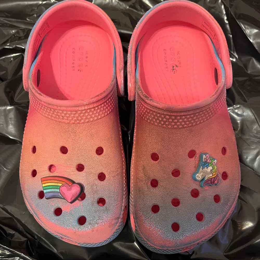 Size C-11 Crocs
